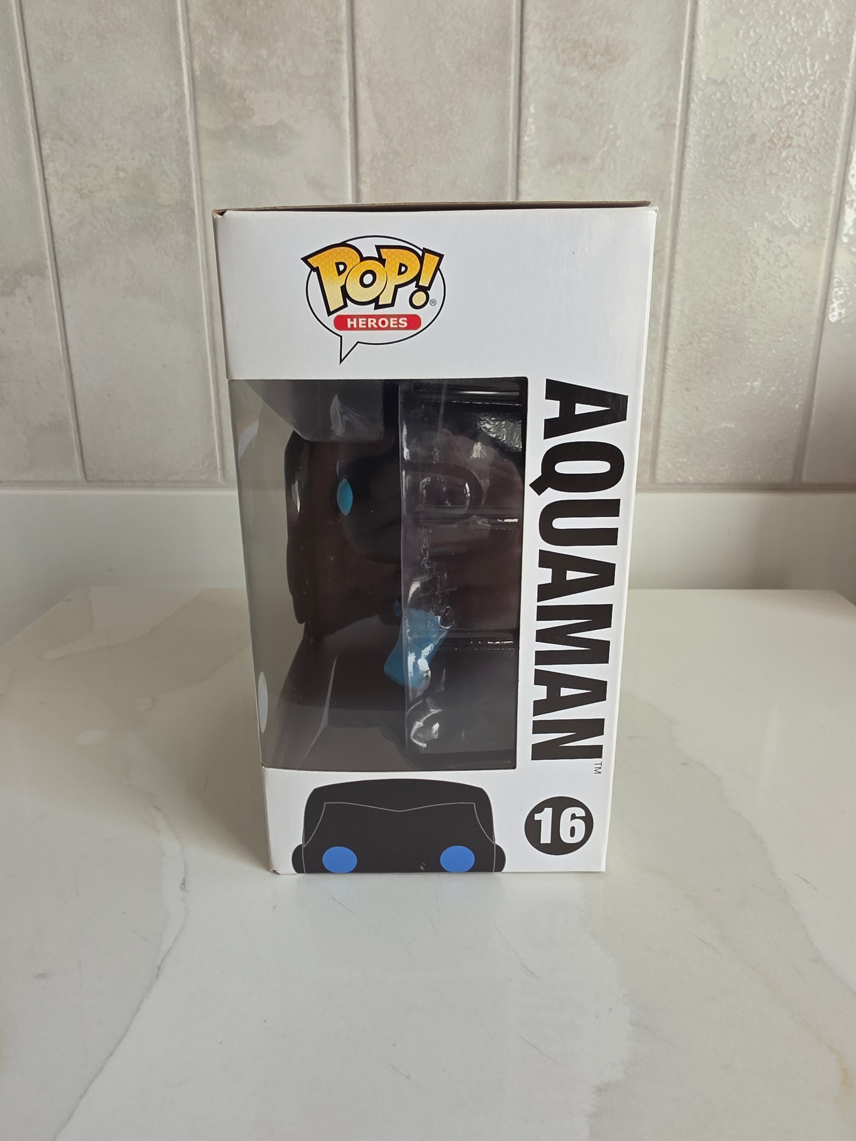 Funko Pop! Aquaman 16 (glow in the dark) (pre-owned) - Frog Vault Collectables