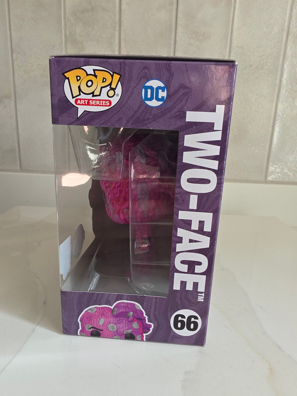 Funko Pop! Art Series Batman Forever Two-face 66 (pre-owned) - Frog Vault Collectables