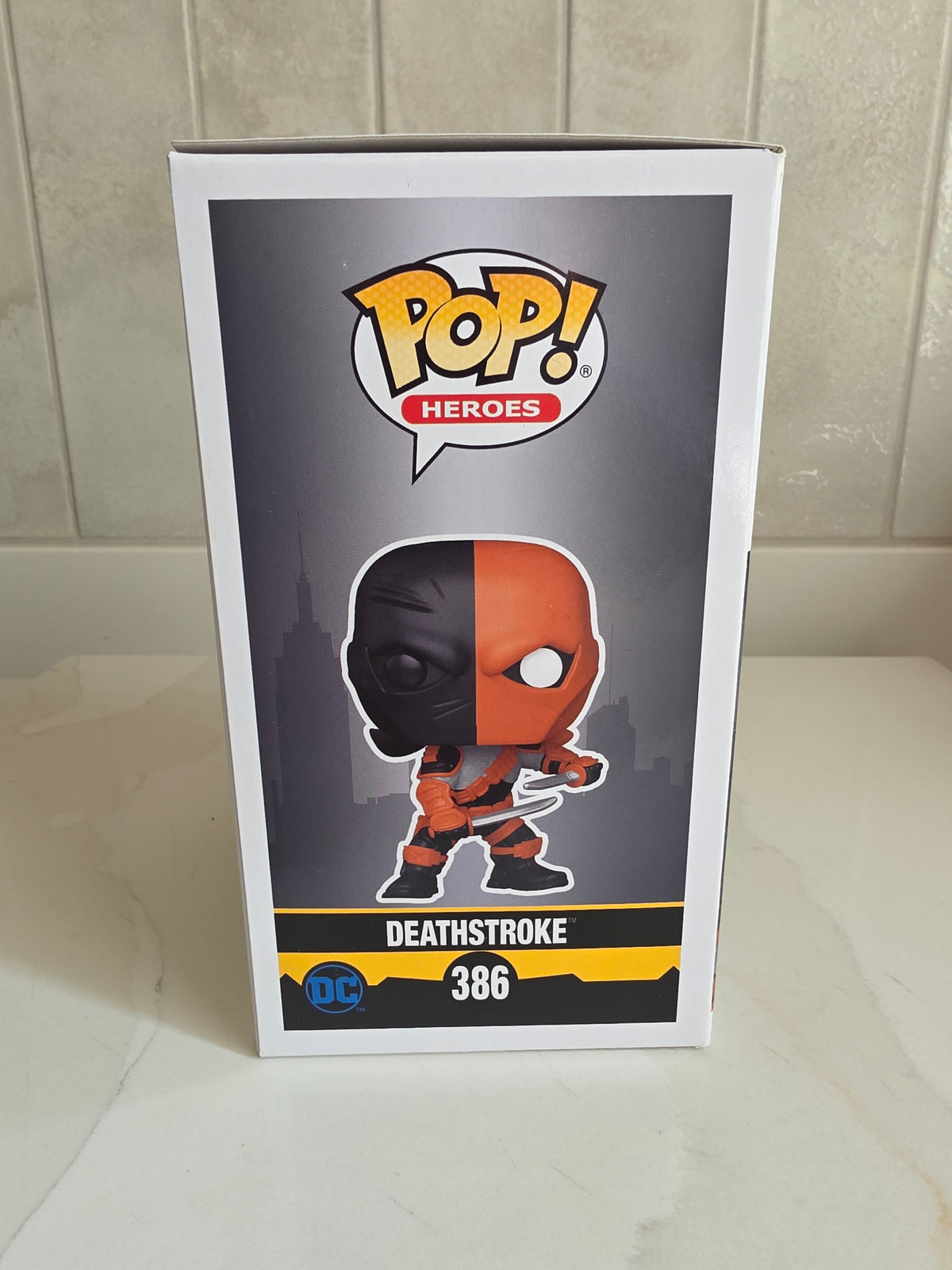 Funko Pop! Deathstroke 386 (pre-owned) - Frog Vault Collectables