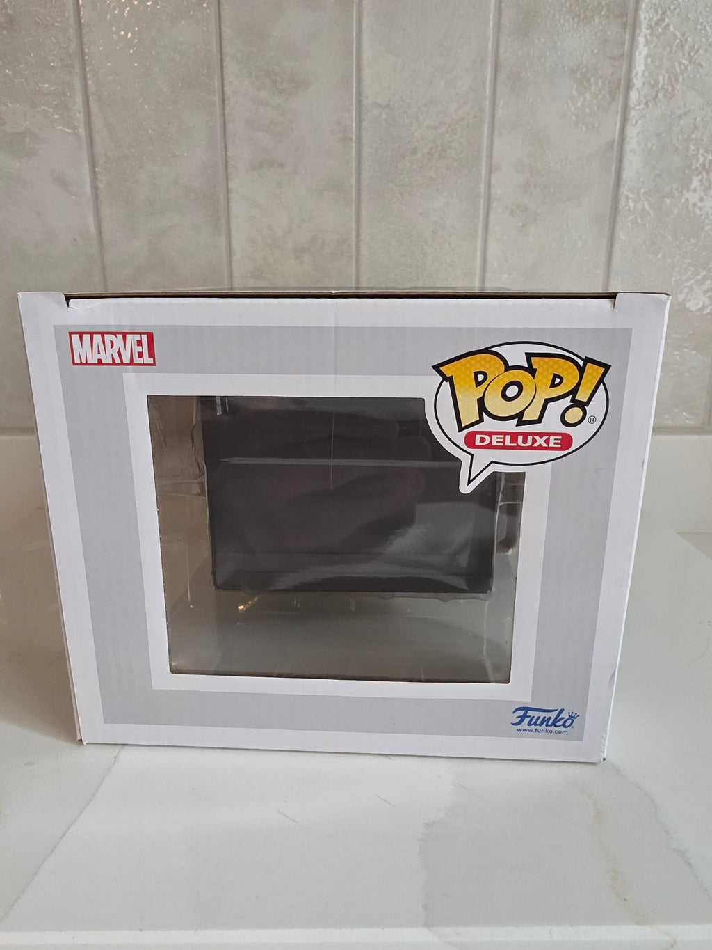 Funko Pop! Deluxe Hall of Armor: Iron Man Model 1 Golden Armor 1035 (pre-owned) - Frog Vault Collectables