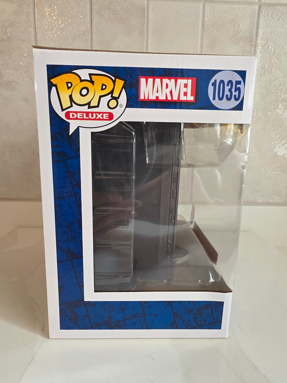 Funko Pop! Deluxe Hall of Armor: Iron Man Model 1 Golden Armor 1035 (pre-owned) - Frog Vault Collectables