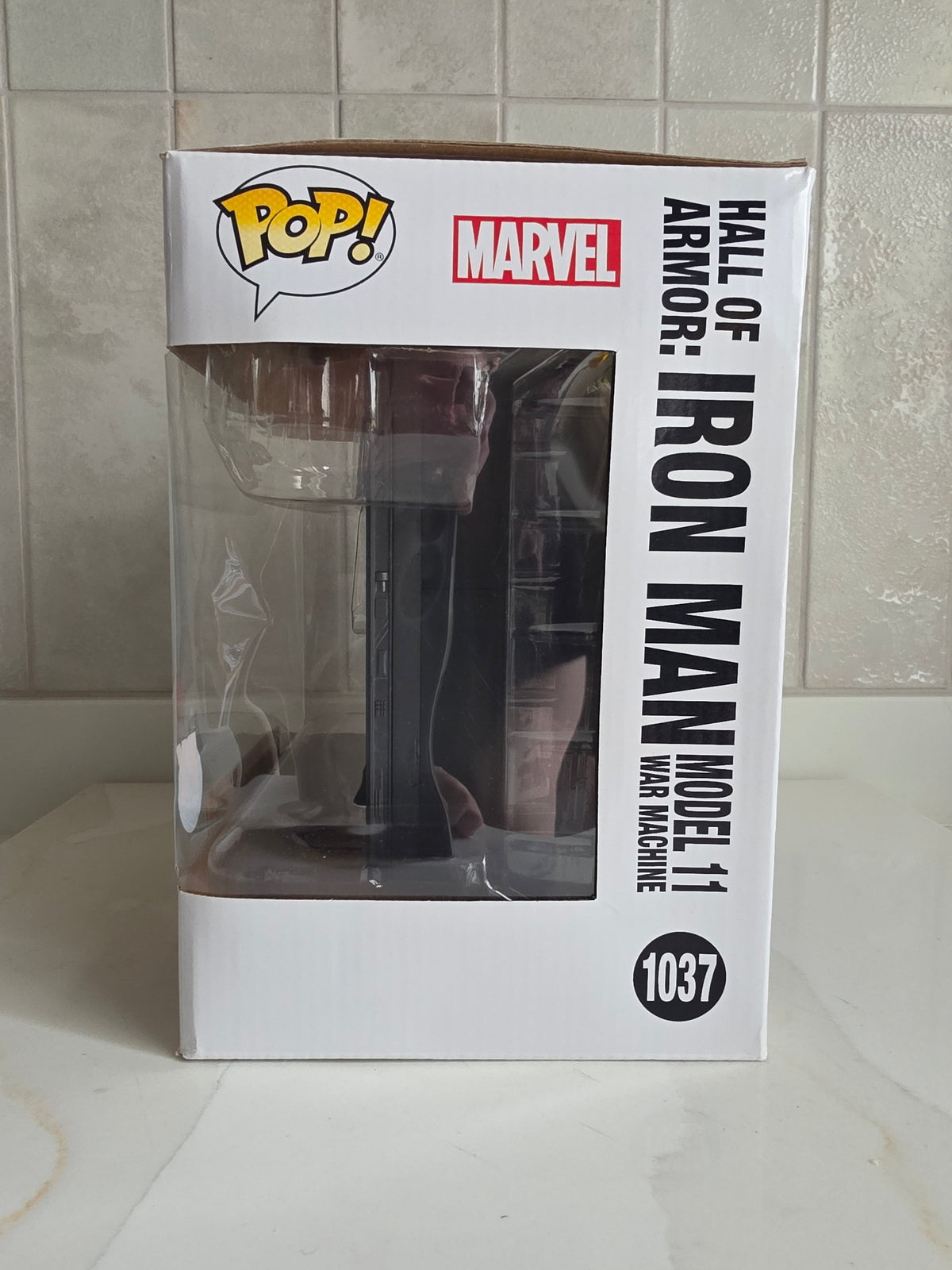 Funko Pop! Deluxe Hall of Armor: Iron man model 11 war machine 1037 (pre-owned) - Frog Vault Collectables
