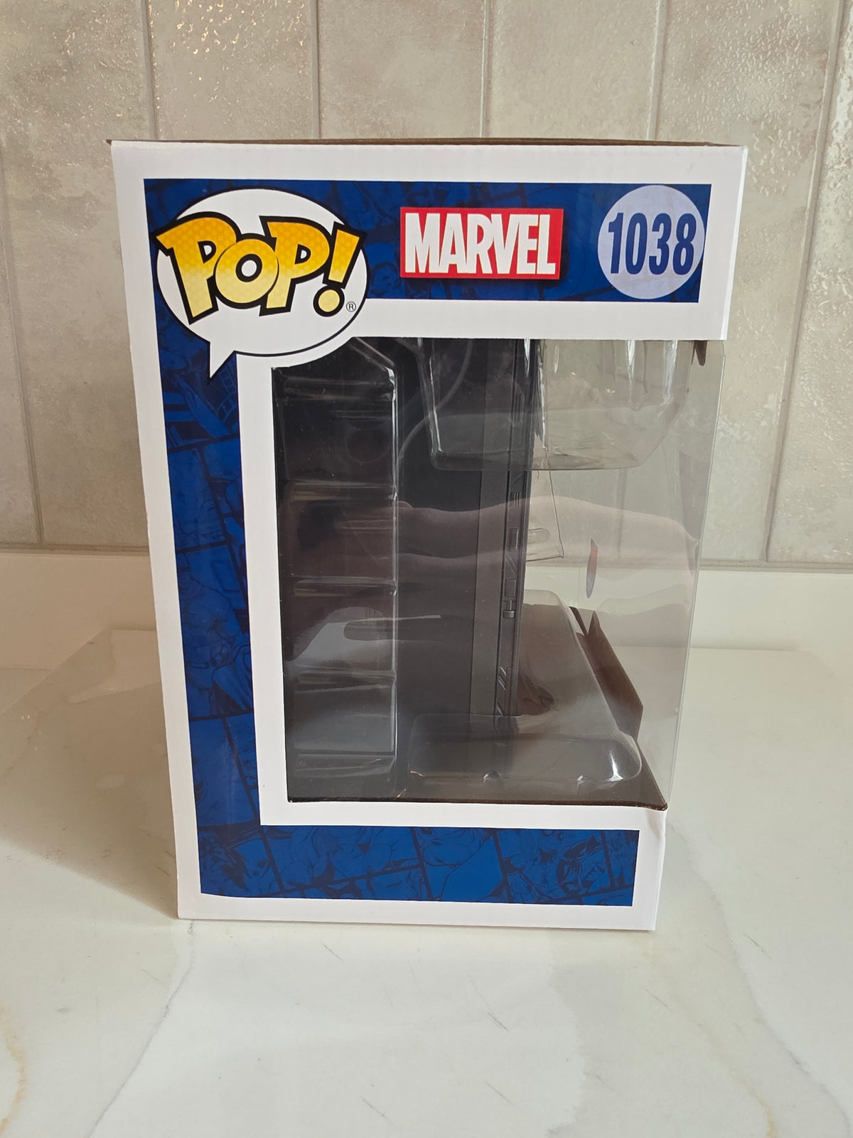 Funko Pop! Deluxe Hall of Armor: Iron Man Model 8 Silver Centurion 1038 (pre-owned) (slight damage to box) - Frog Vault Collectables