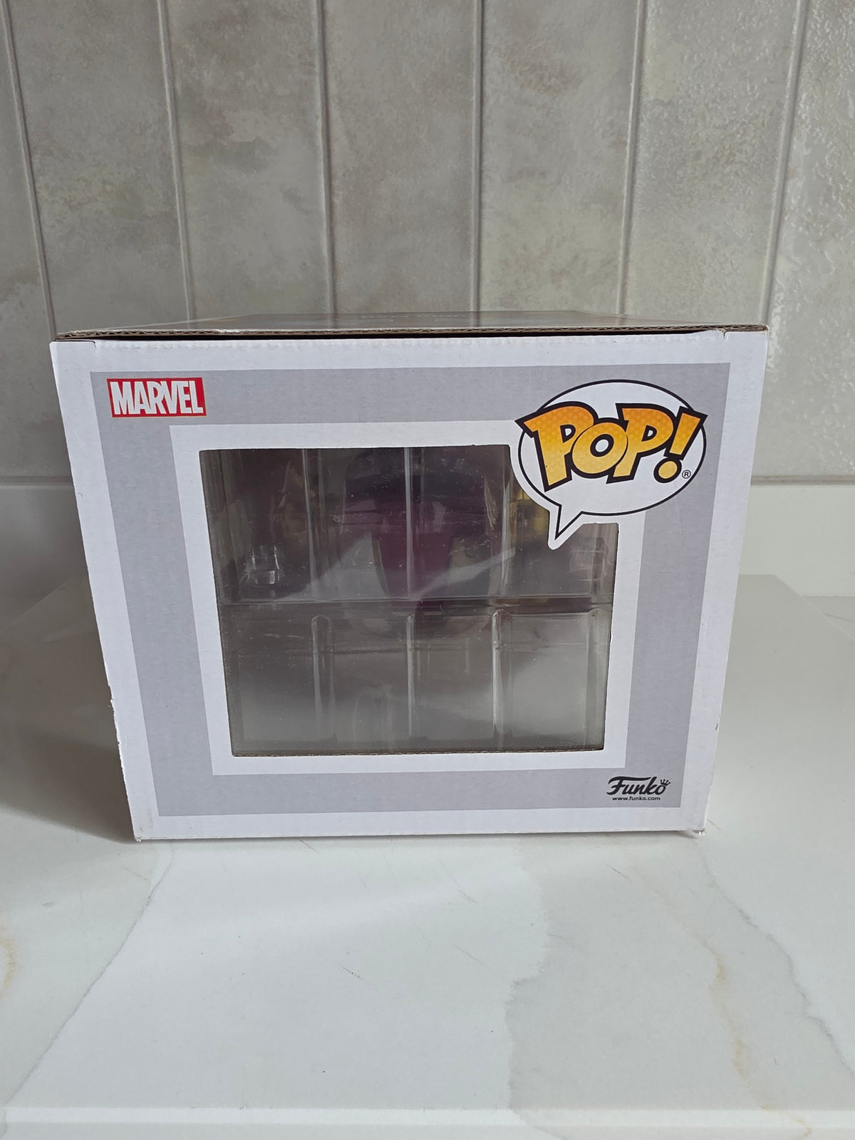 Funko Pop! Deluxe Iron Man with Gantry 905 (PX) (pre-owned) - Frog Vault Collectables