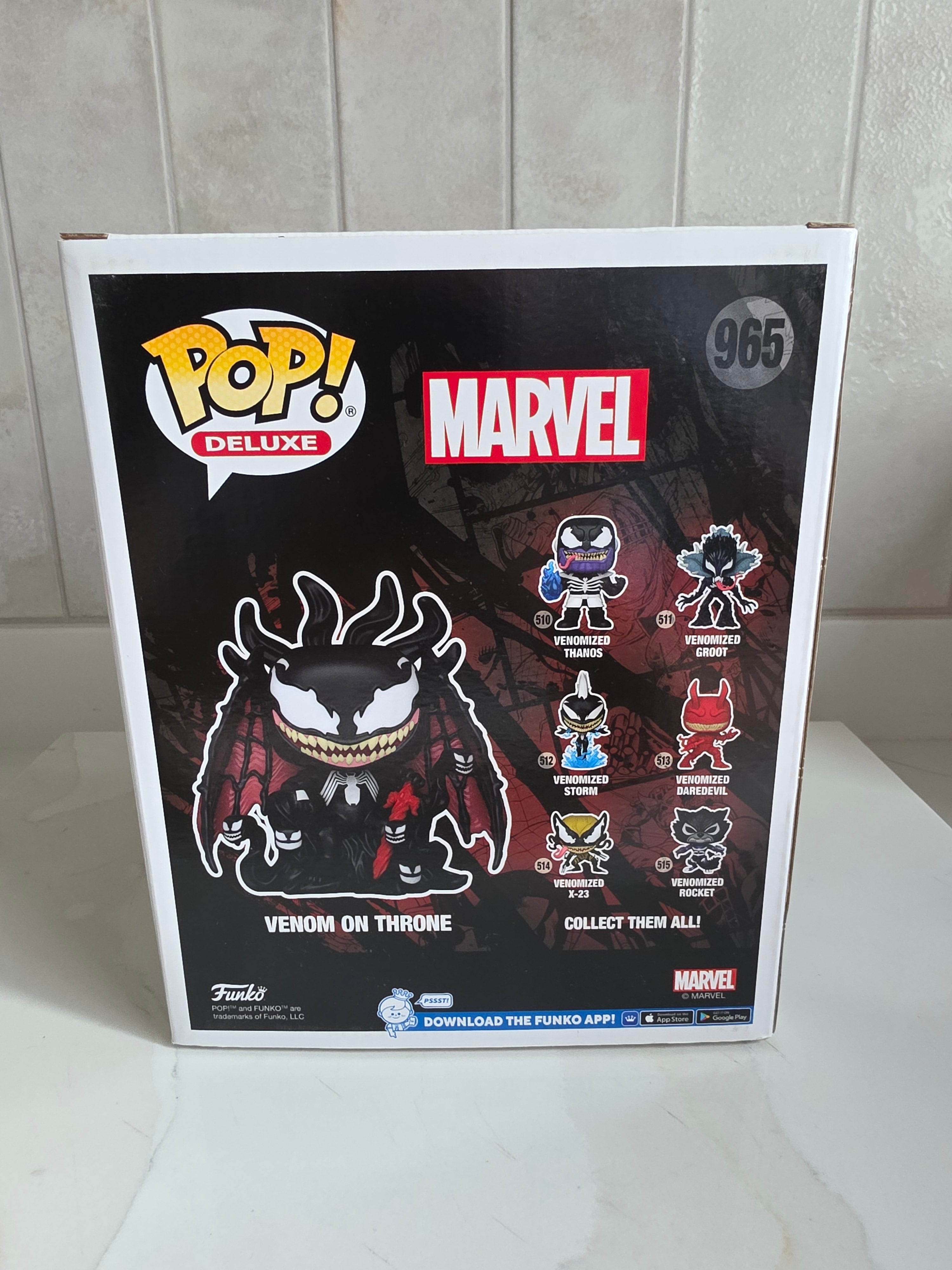 Funko Pop! Deluxe Venom on Throne 965 (pop in a box) (pre-owned) - Frog Vault Collectables