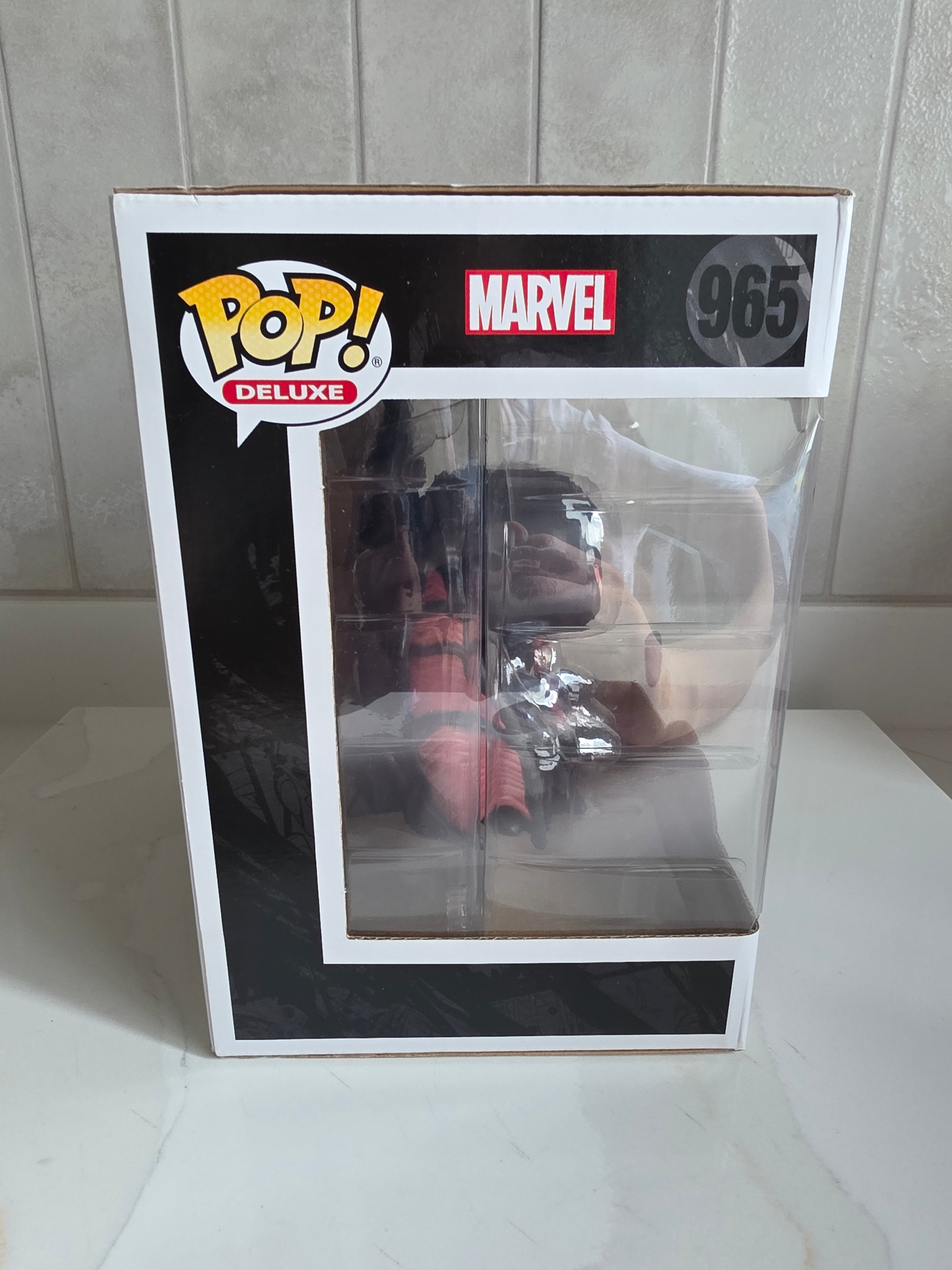 Funko Pop! Deluxe Venom on Throne 965 (pop in a box) (pre-owned) - Frog Vault Collectables