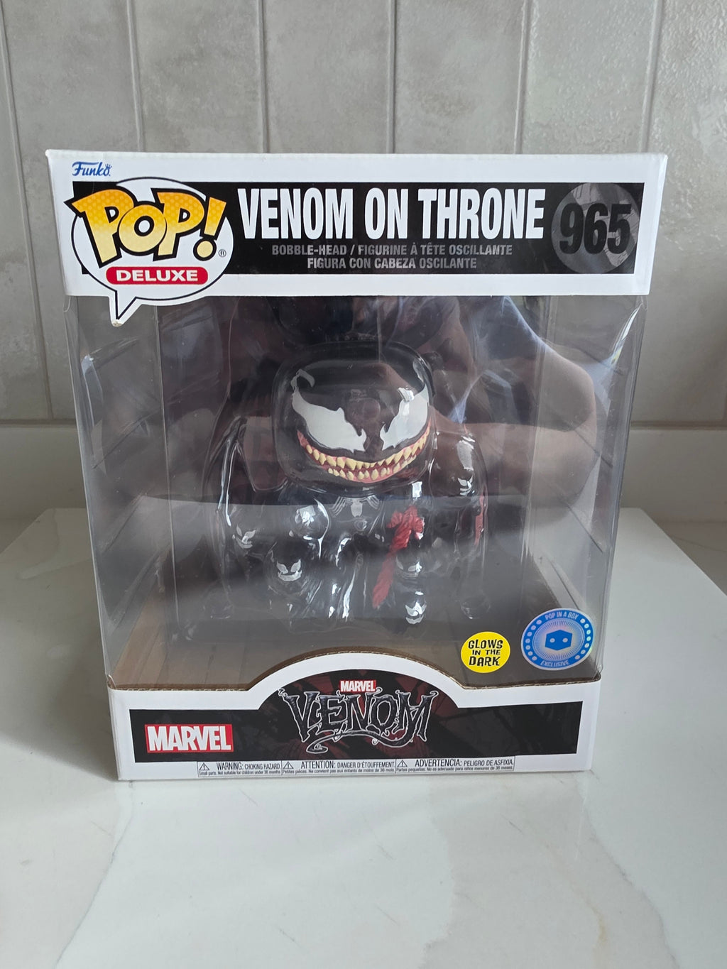Funko Pop! Deluxe Venom on Throne 965 (pop in a box) (pre-owned) - Frog Vault Collectables