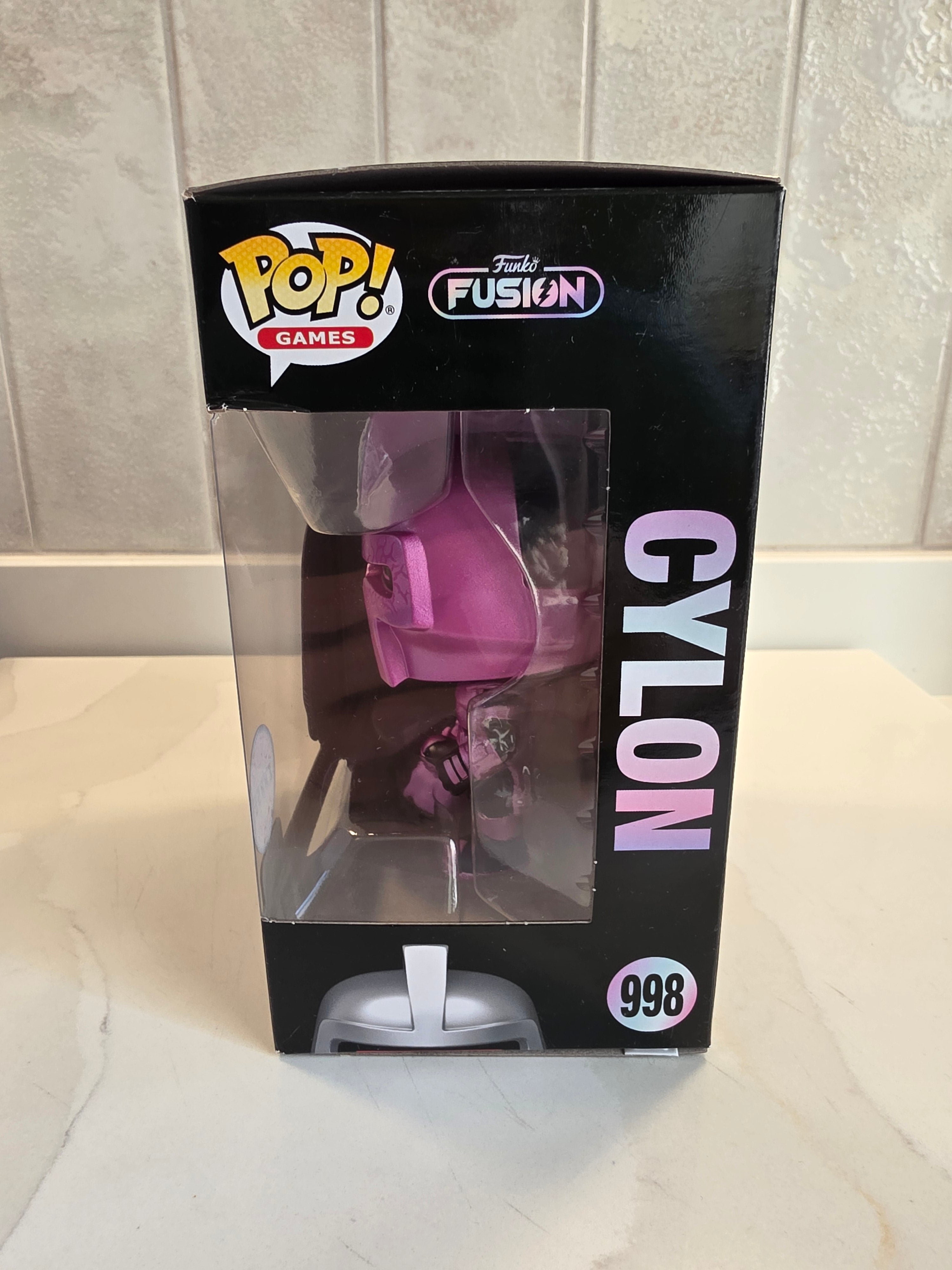 Funko Pop! Games Cylon 998 Chase (pre-owned) - Frog Vault Collectables
