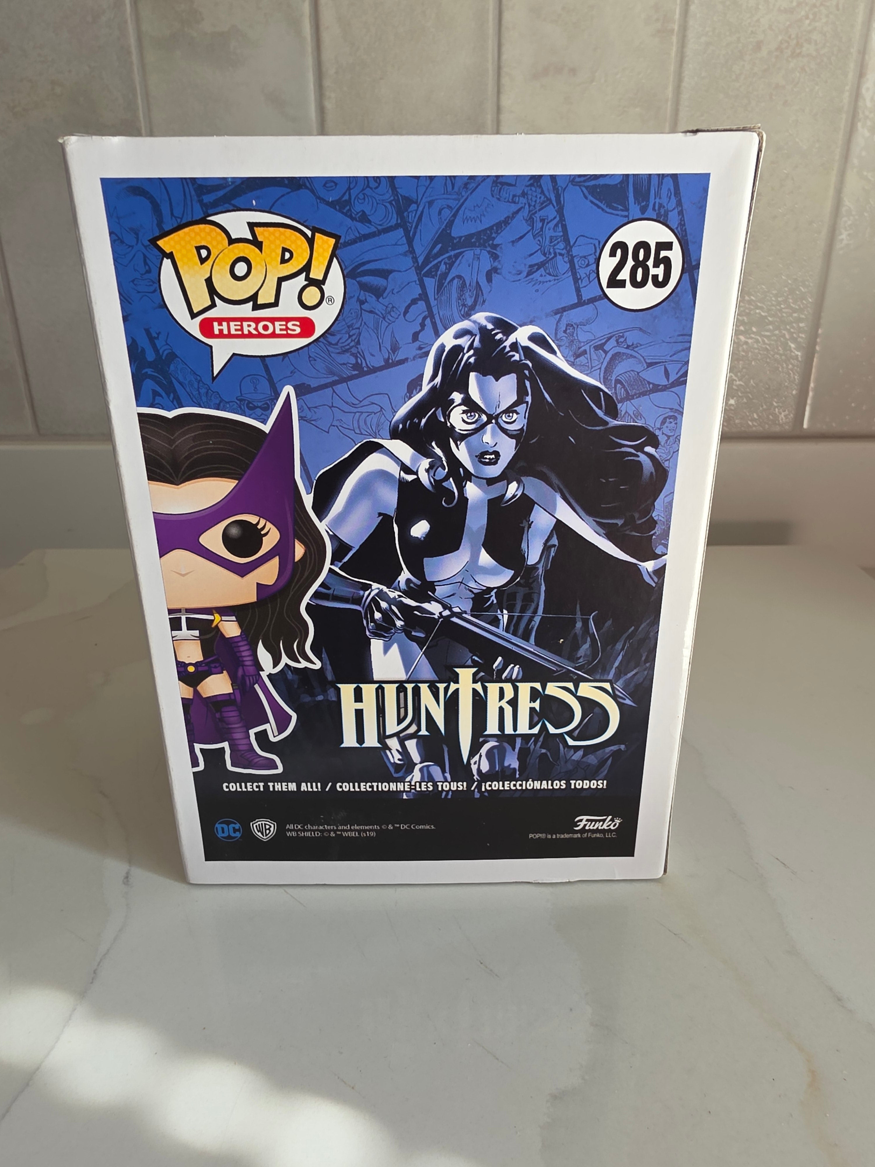 Funko Pop! Huntress 285 (pre-owned) - Frog Vault Collectables