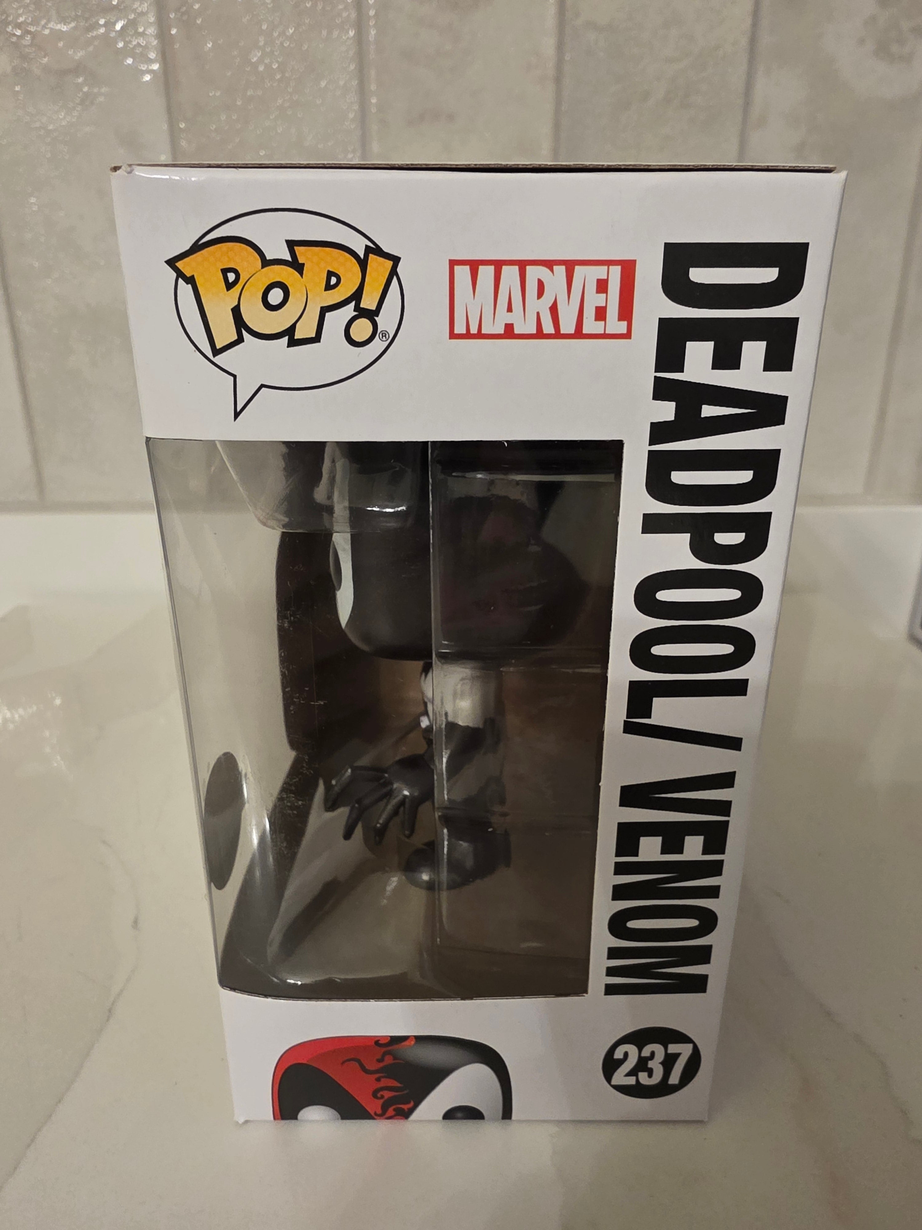 Funko Pop! Marvel Deadpool/Venom 237 (pre-owned) - Frog Vault Collectables