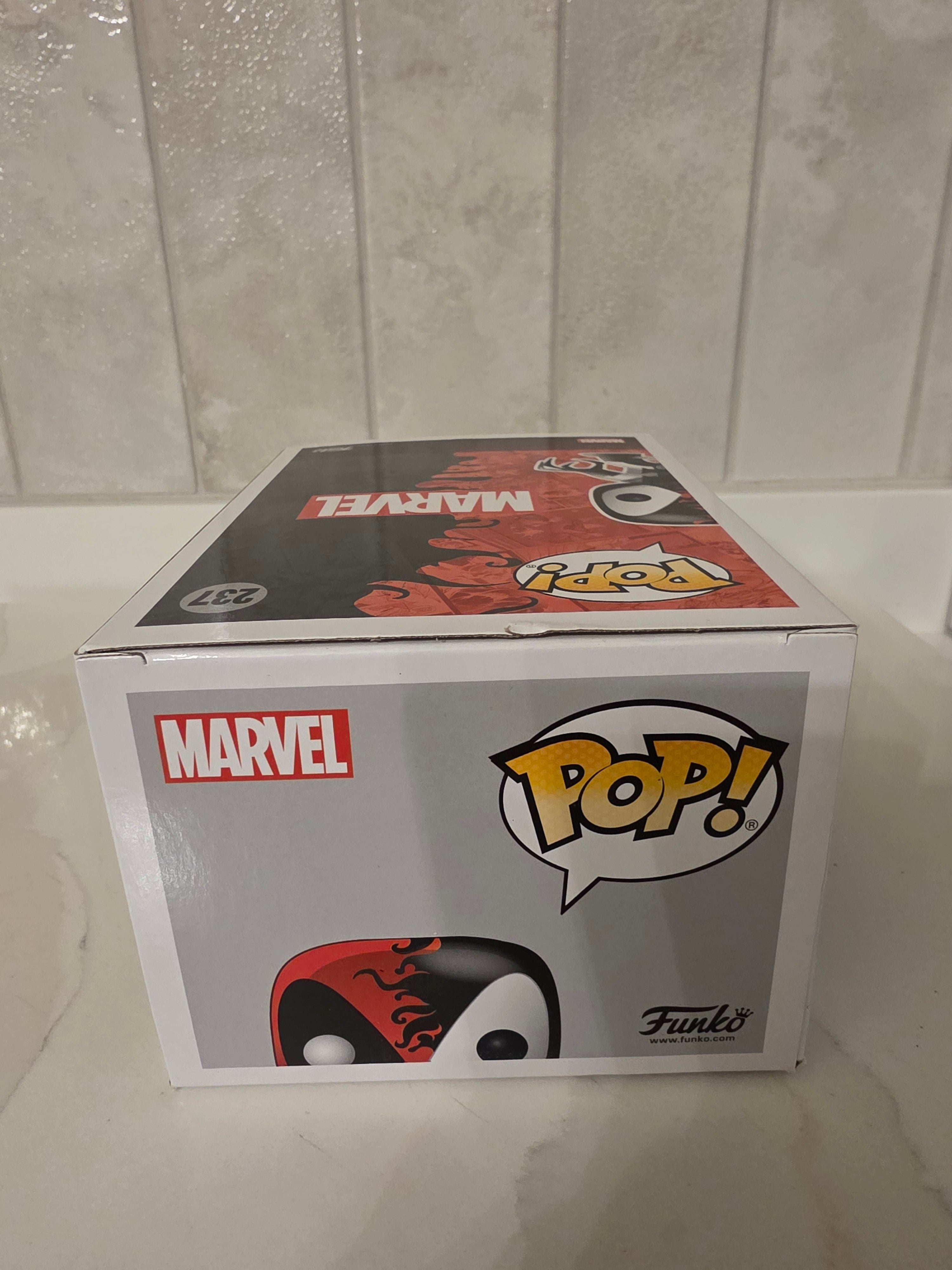 Funko Pop! Marvel Deadpool/Venom 237 (pre-owned) - Frog Vault Collectables