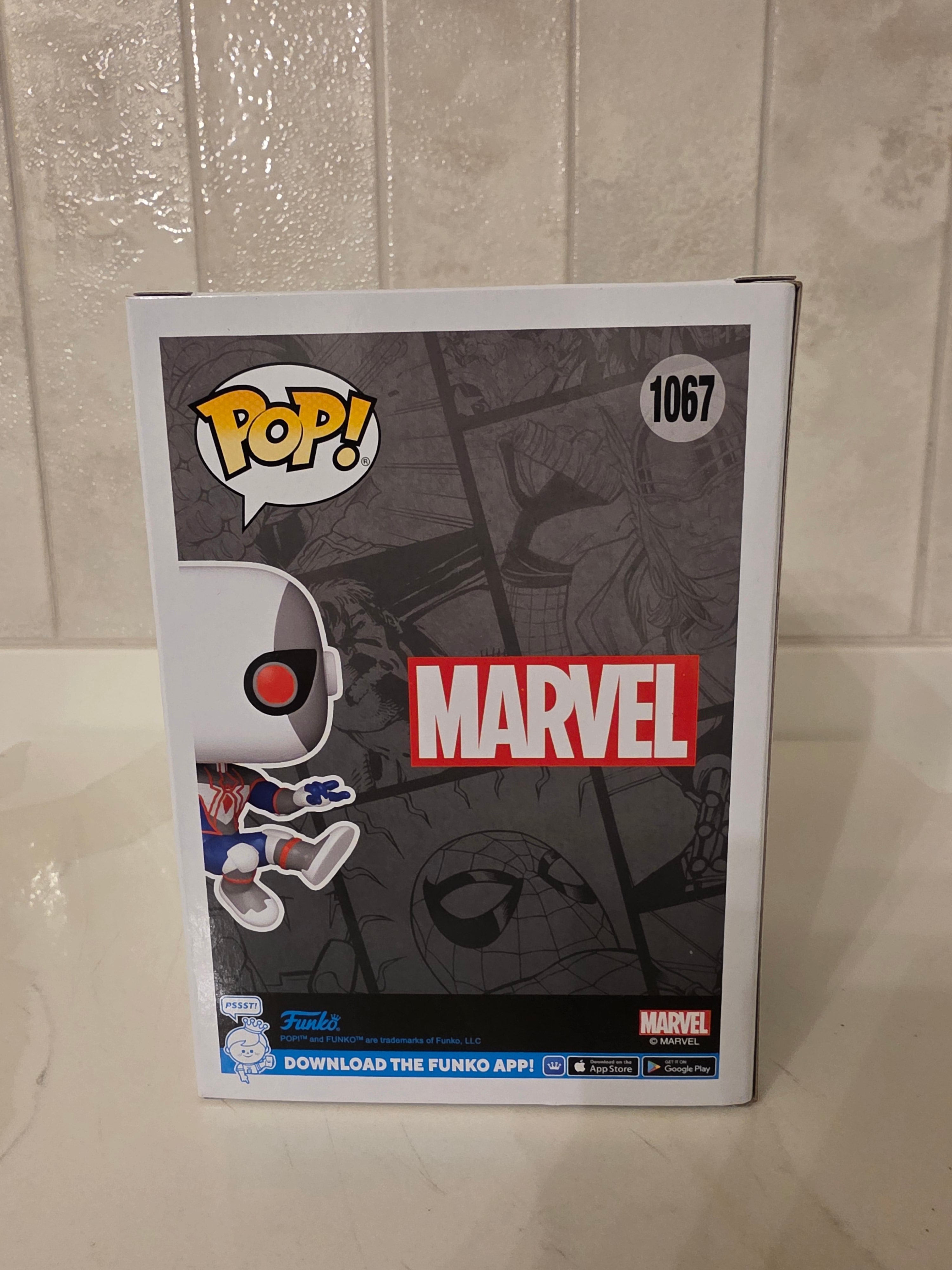 Funko Pop! Marvel Spider-man (bug-eyes armor) 1067 (pre-owned) - Frog Vault Collectables