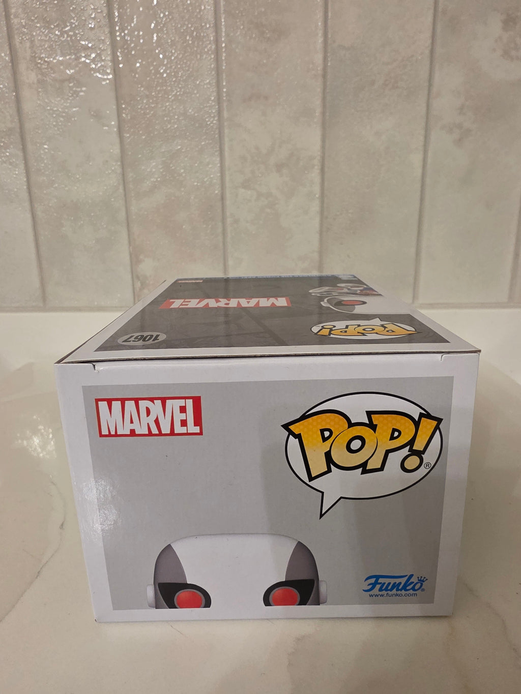 Funko Pop! Marvel Spider-man (bug-eyes armor) 1067 (pre-owned) - Frog Vault Collectables