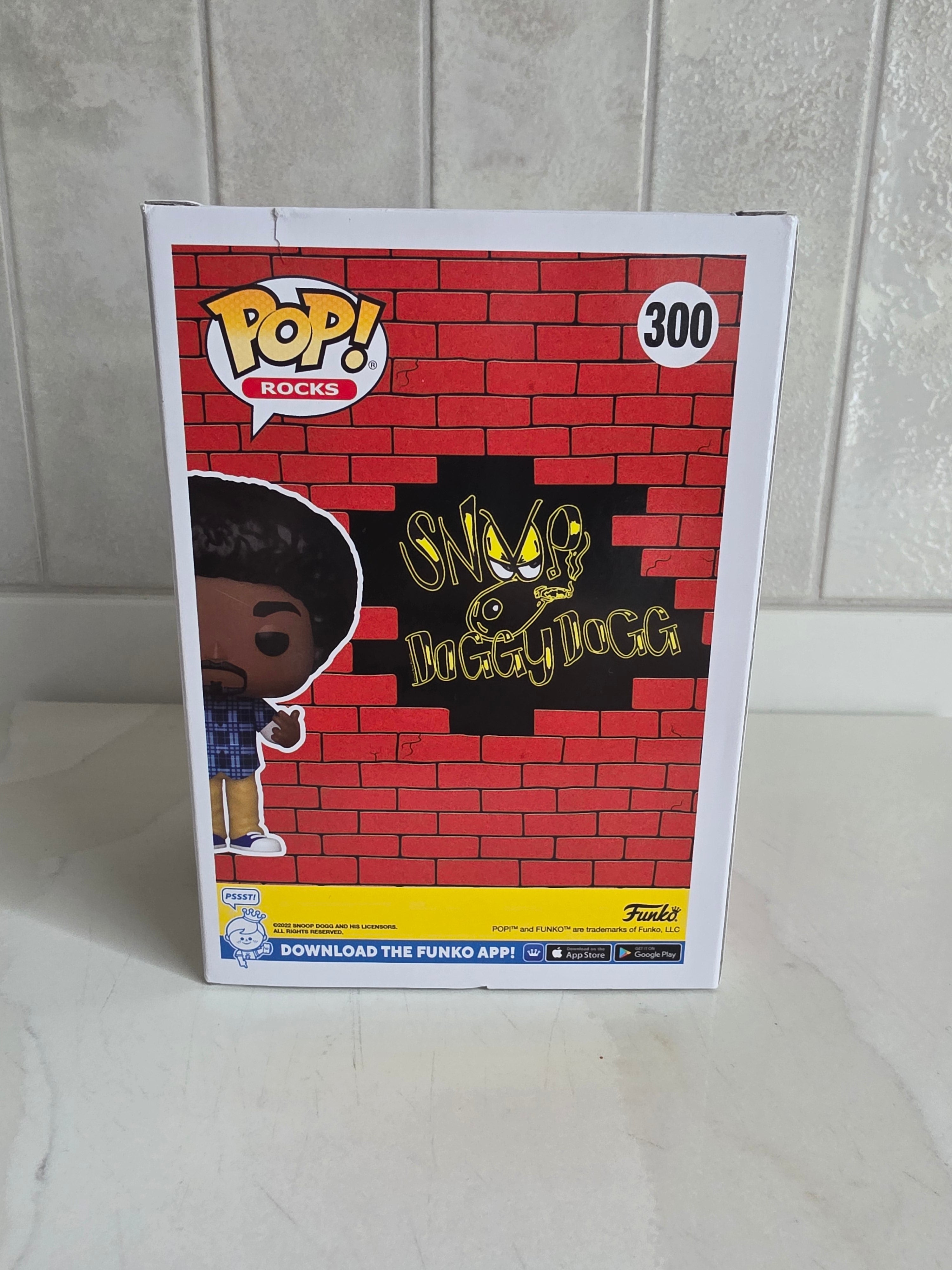 Funko Pop! Snoop Dogg 300 (pre-owned) - Frog Vault Collectables