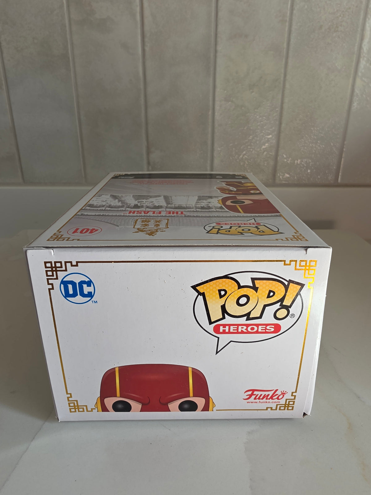 Funko Pop! The Flash (reverse flash imperial palace) 401 (pre-owned) - Frog Vault Collectables