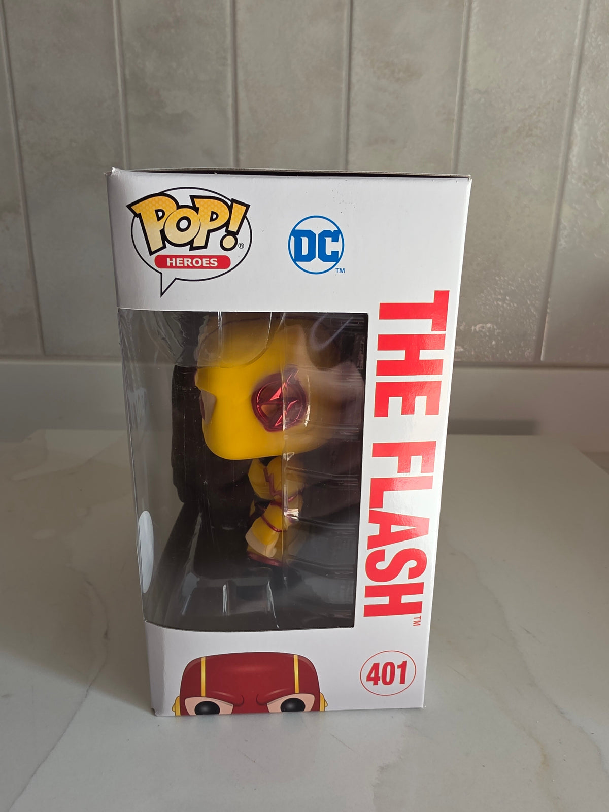 Funko Pop! The Flash (reverse flash imperial palace) 401 (pre-owned) - Frog Vault Collectables
