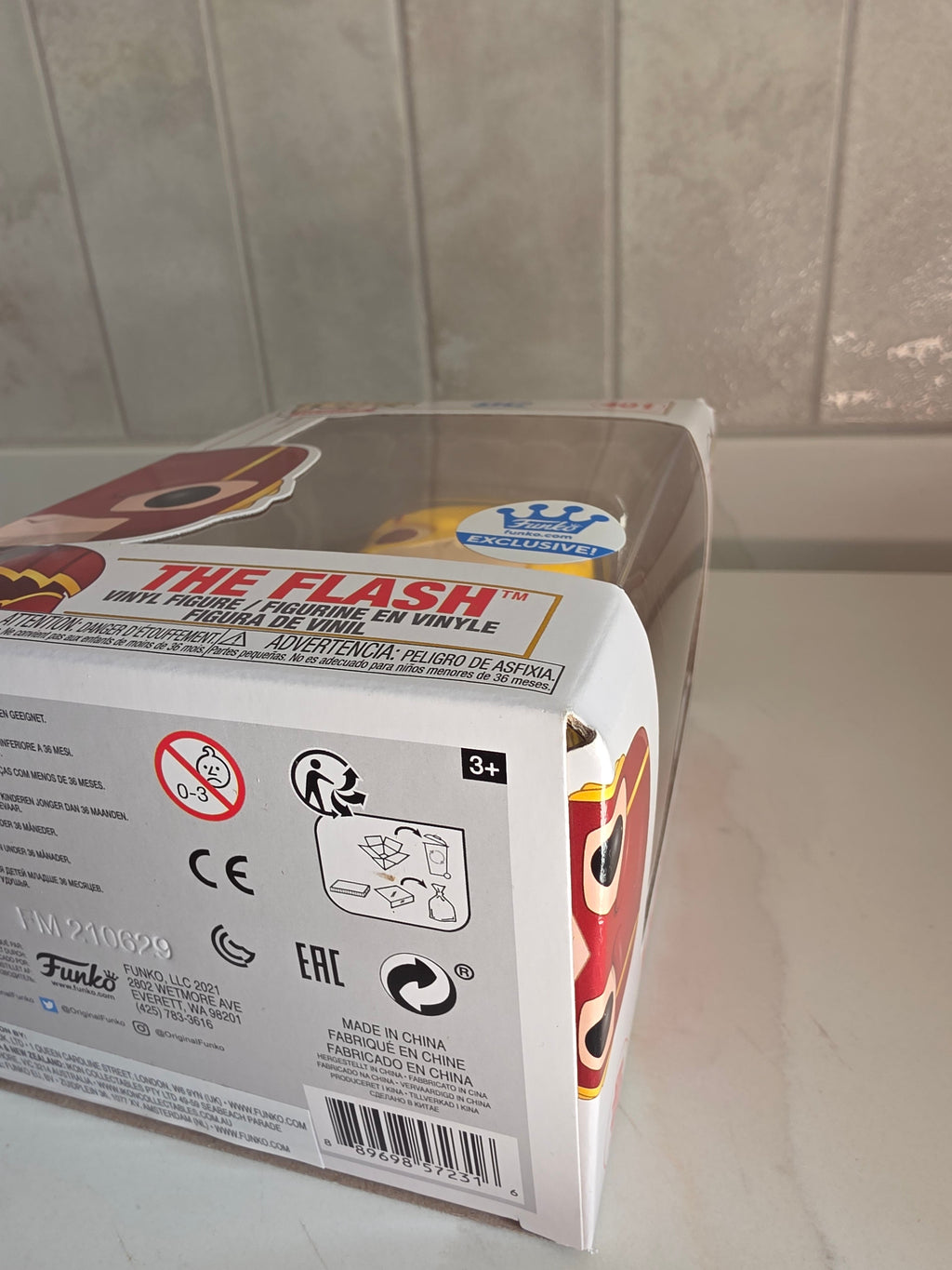 Funko Pop! The Flash (reverse flash imperial palace) 401 (pre-owned) - Frog Vault Collectables
