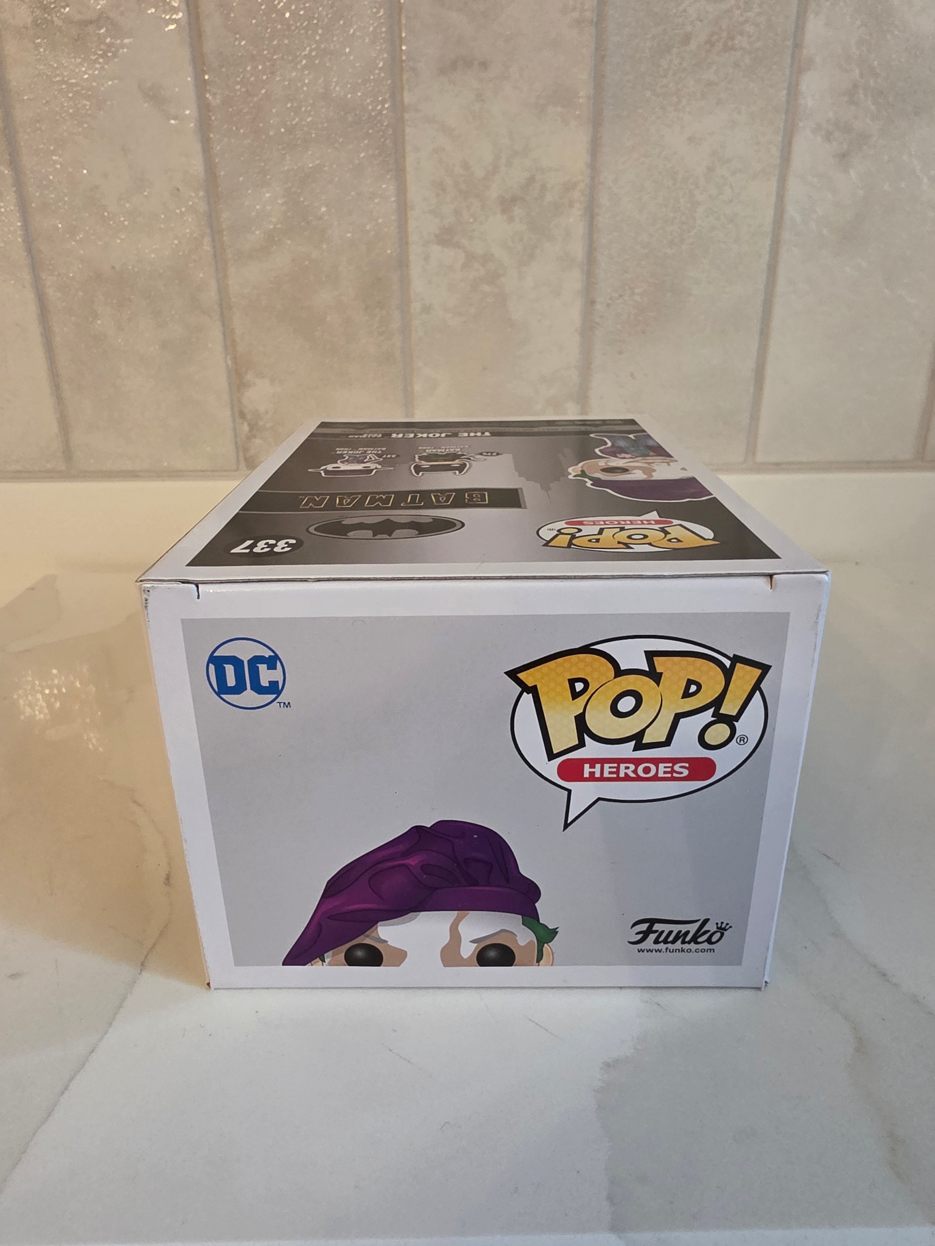 Funko Pop! The Joker 337 Chase (pre-owned) - Frog Vault Collectables