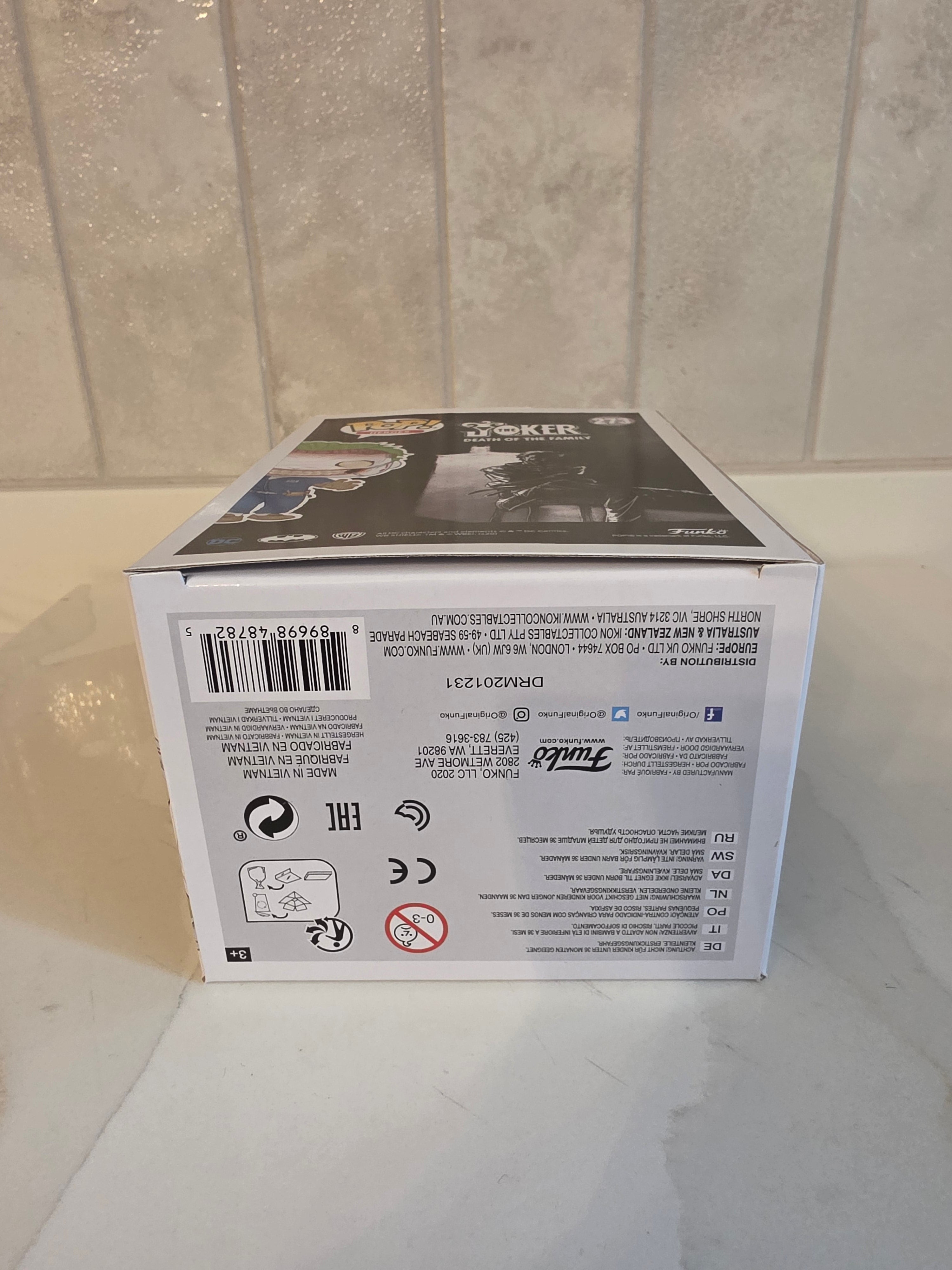 Funko Pop! The Joker (death of the family) 273 (pre-owned) - Frog Vault Collectables