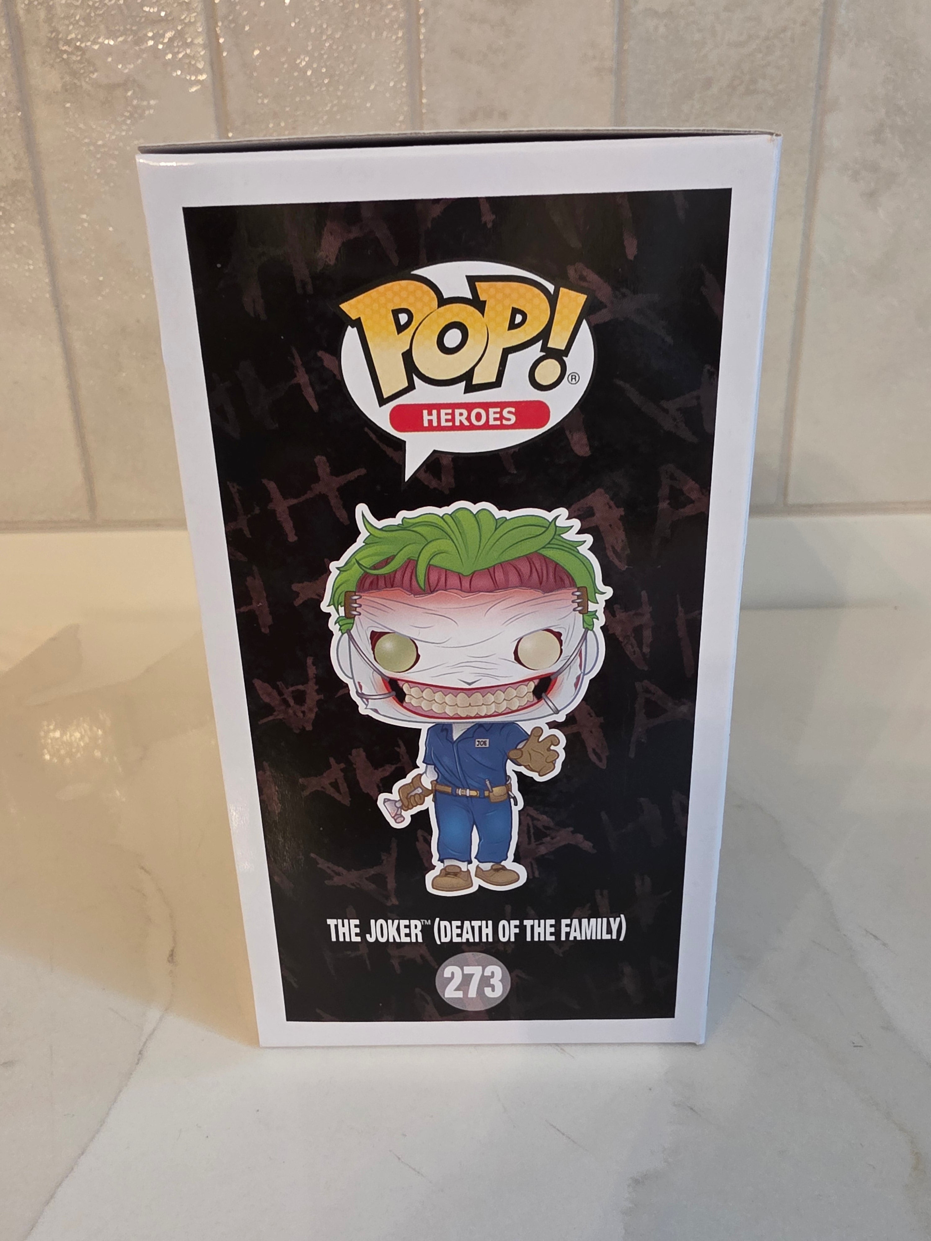 Funko Pop! The Joker (death of the family) 273 (pre-owned) - Frog Vault Collectables