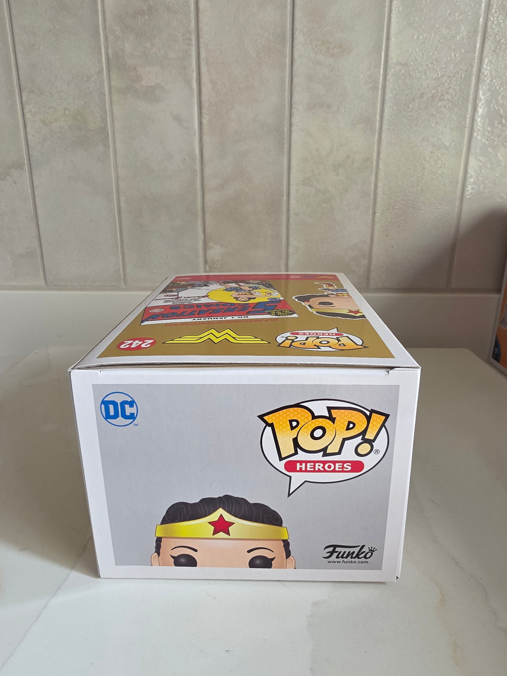 Funko Pop! Wonder Woman 242 (pre-owned) - Frog Vault Collectables
