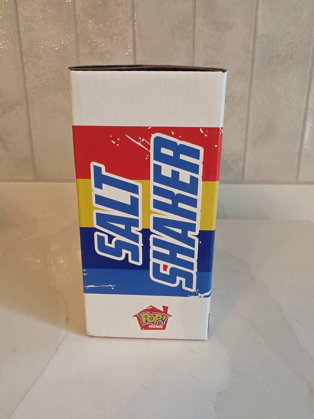 Funko Salt and Pepper Shakers Superman & Wonder Woman - Frog Vault Collectables