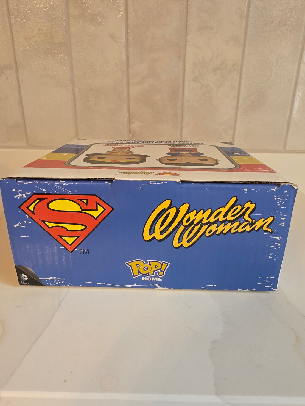 Funko Salt and Pepper Shakers Superman & Wonder Woman - Frog Vault Collectables