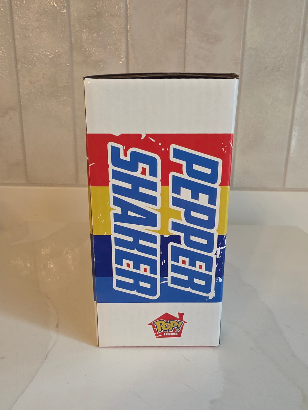 Funko Salt and Pepper Shakers Superman & Wonder Woman - Frog Vault Collectables