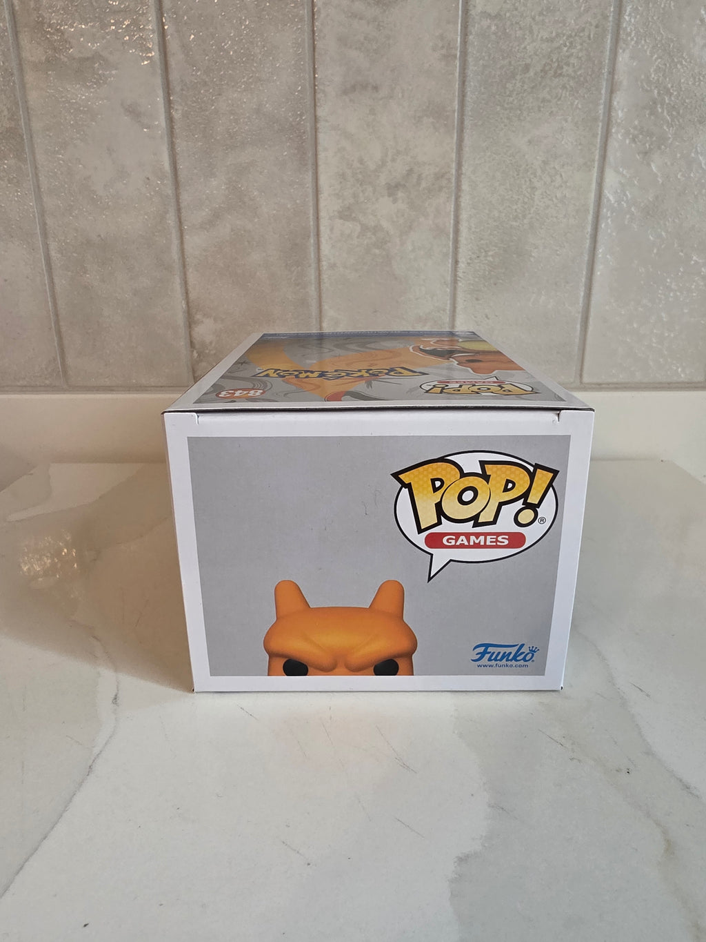 Funko Pop! Charizard 843 (pre-owned)