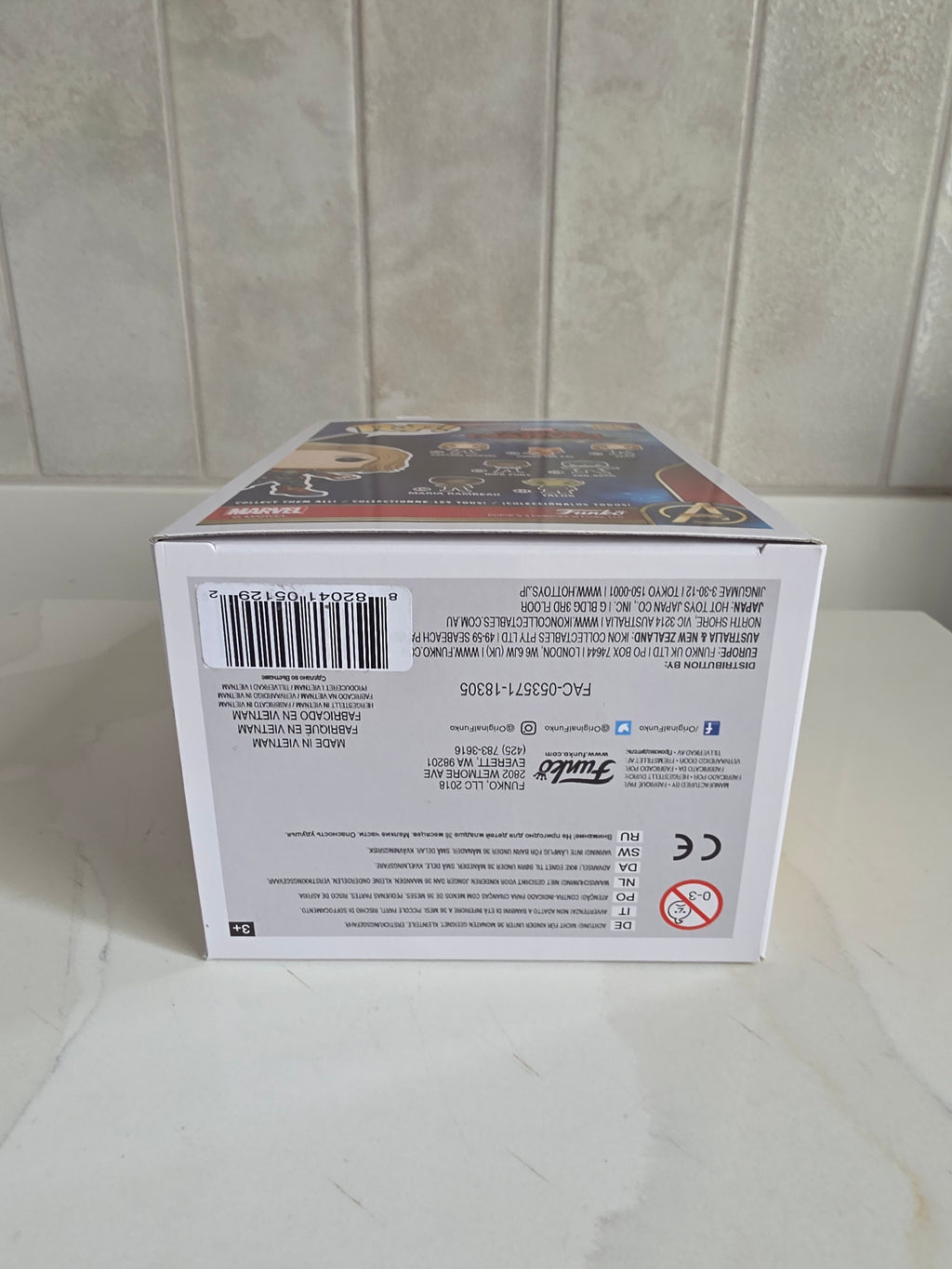 Funko Pop! Captain Marvel 425 chase edition (pre-owned)