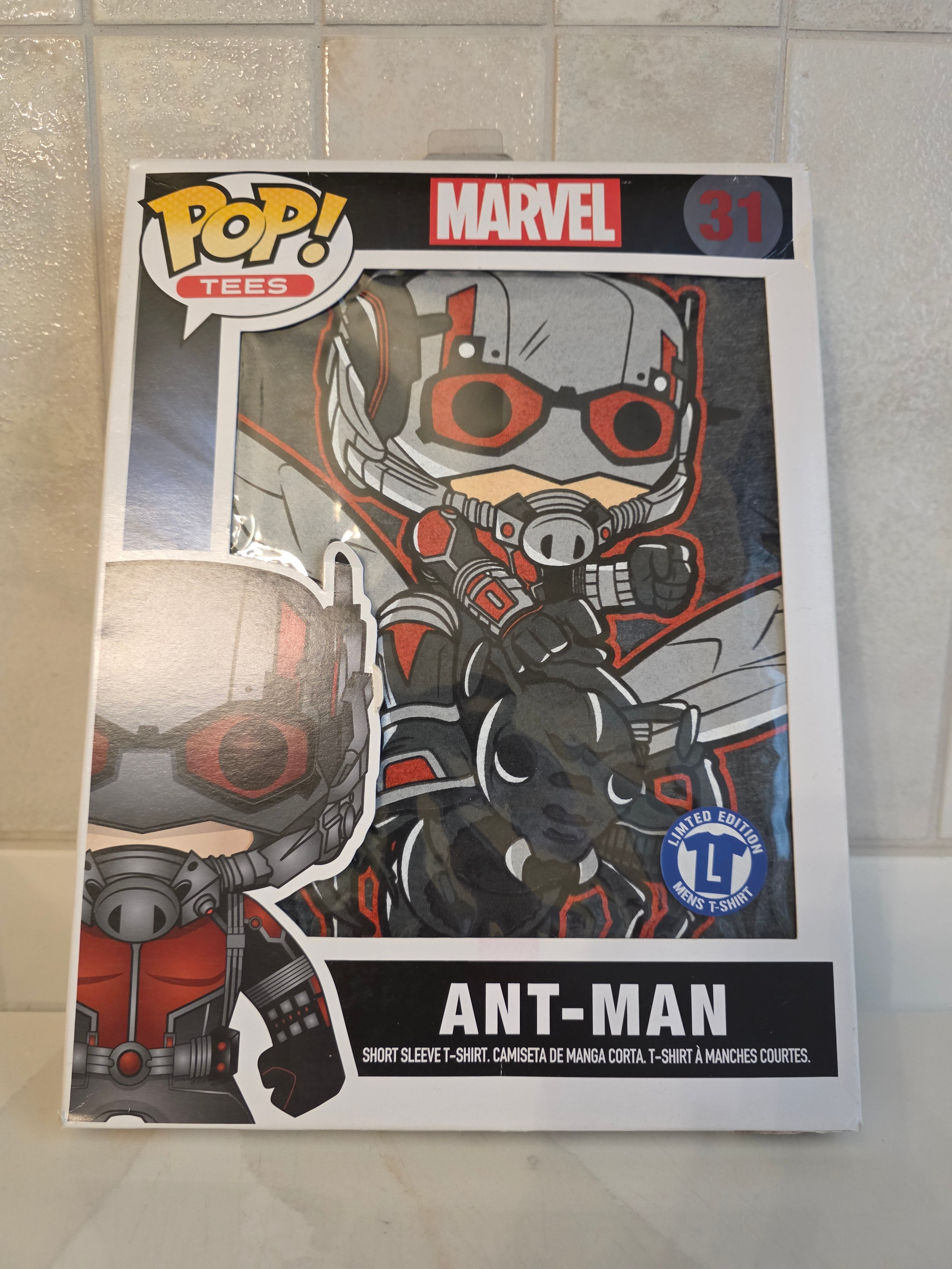 Funko Pop! Tees Marvel Ant-man 31 - size Large