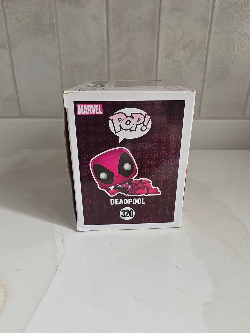 Funko Pop! Deadpool 320 (damaged box) (pre-owned)