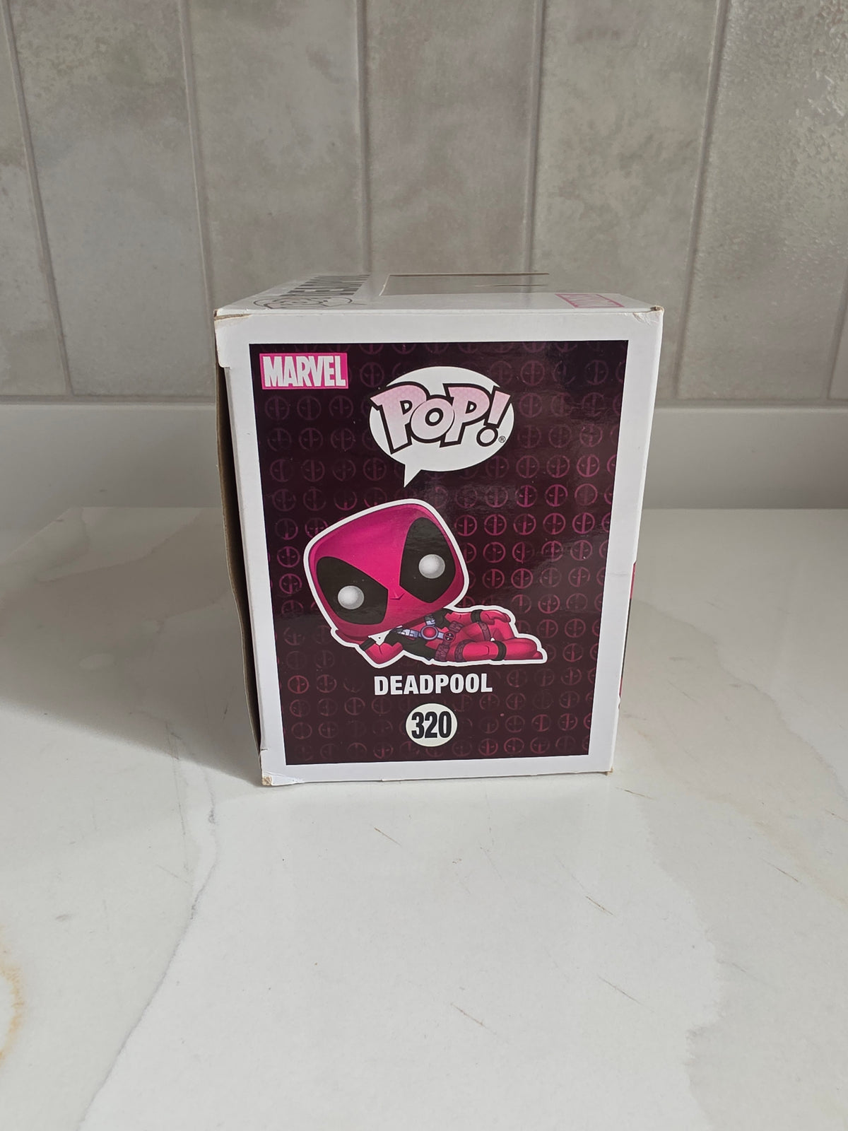 Funko Pop! Deadpool 320 (damaged box) (pre-owned)